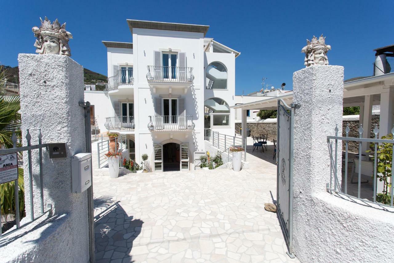 Odysseus Hotel 3*