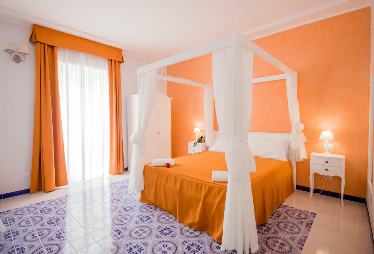 Odysseus Hotel